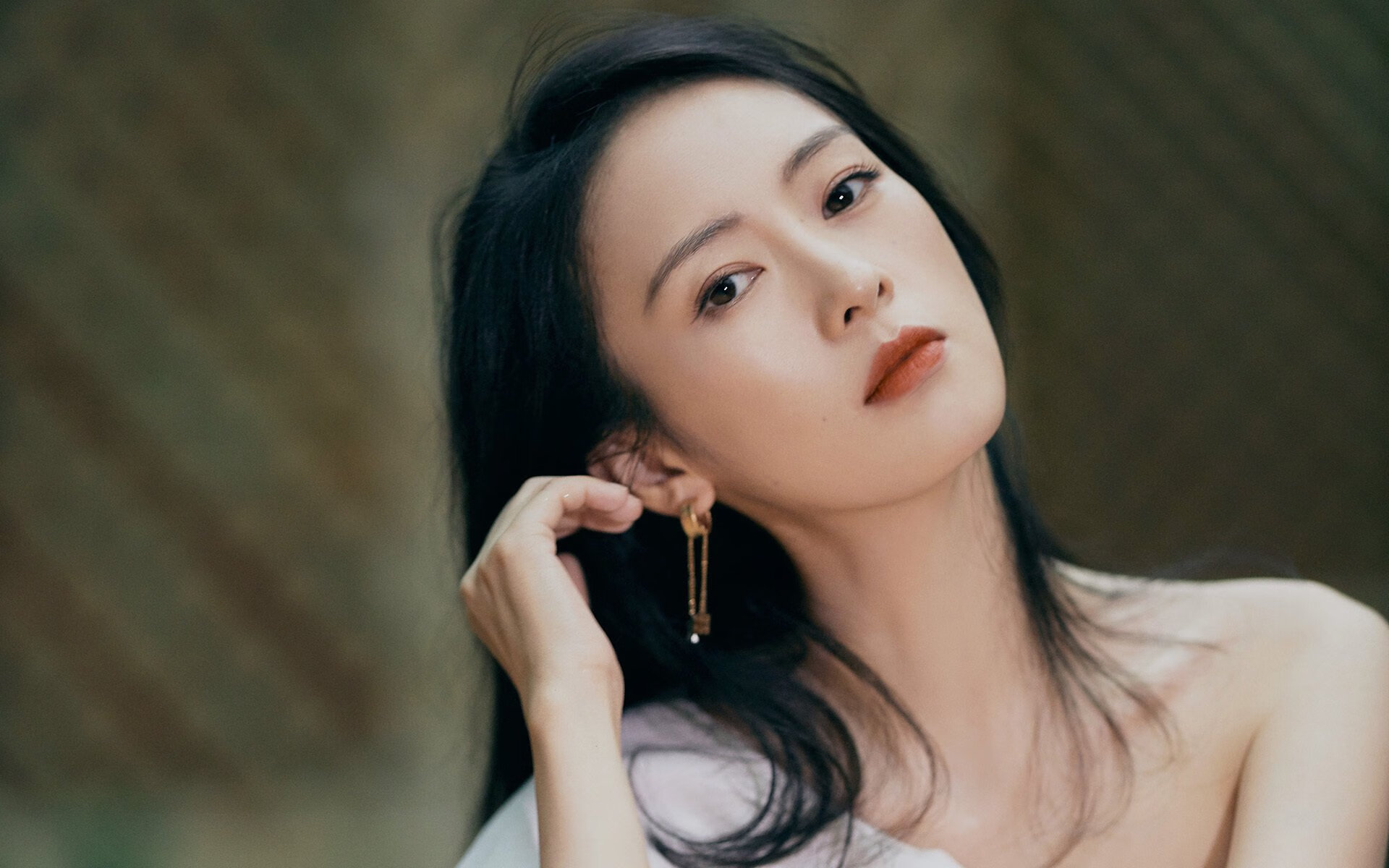 球队战术板中是否更倾向构建中心向外疏导进攻方式，篮球战术板应用